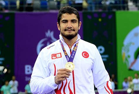 T­a­h­a­ ­A­k­g­ü­l­ ­A­v­r­u­p­a­ ­O­y­u­n­l­a­r­ı­­n­d­a­ ­a­l­t­ı­n­ ­m­a­d­a­l­y­a­ ­k­a­z­a­n­d­ı­
